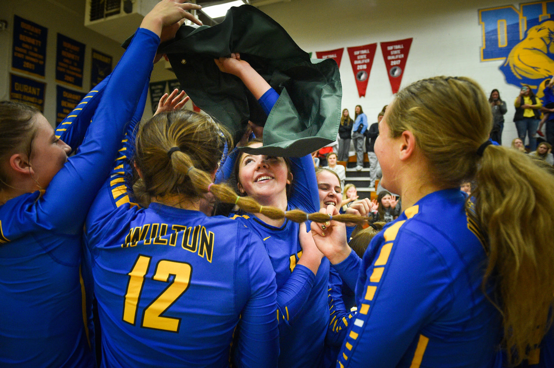 110519-qct-spt-wilton-vball-049a.jpg